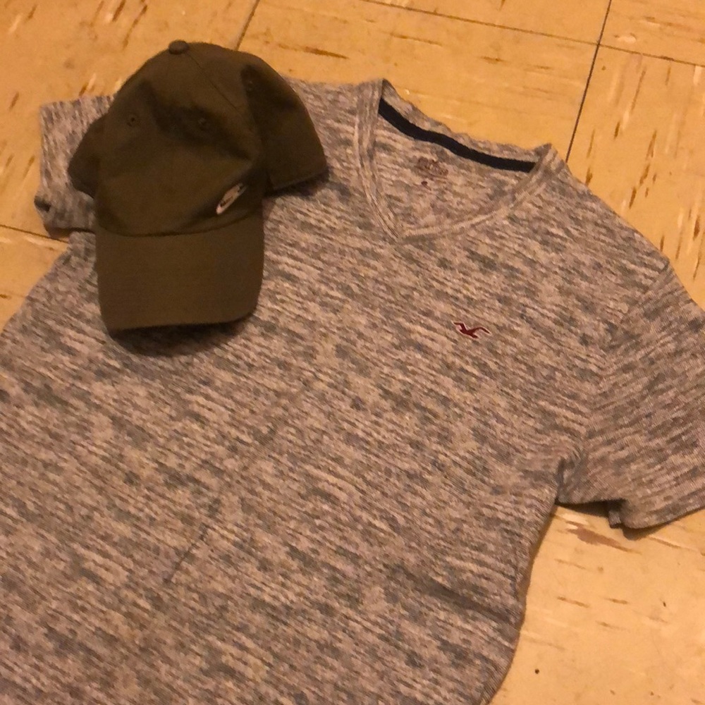 Hollister Shirt ( FROM THE MUST HAVE COLLECTION)